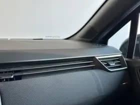 Renault Clio thumbnail 30