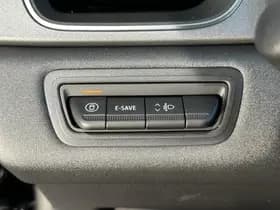 Renault Captur thumbnail 25