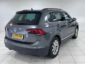 Volkswagen Tiguan thumbnail 2