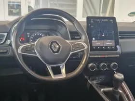 Renault Clio thumbnail 3