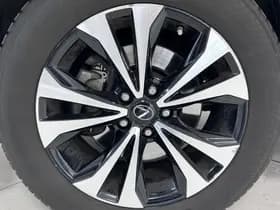 Lexus NX thumbnail 23