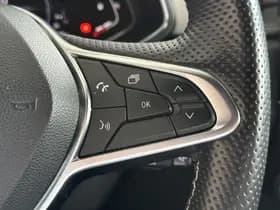 Renault Captur thumbnail 25