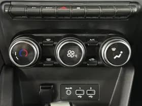 Renault Clio thumbnail 13