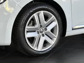Renault Clio thumbnail 26