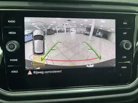 Volkswagen T-Roc thumbnail 11