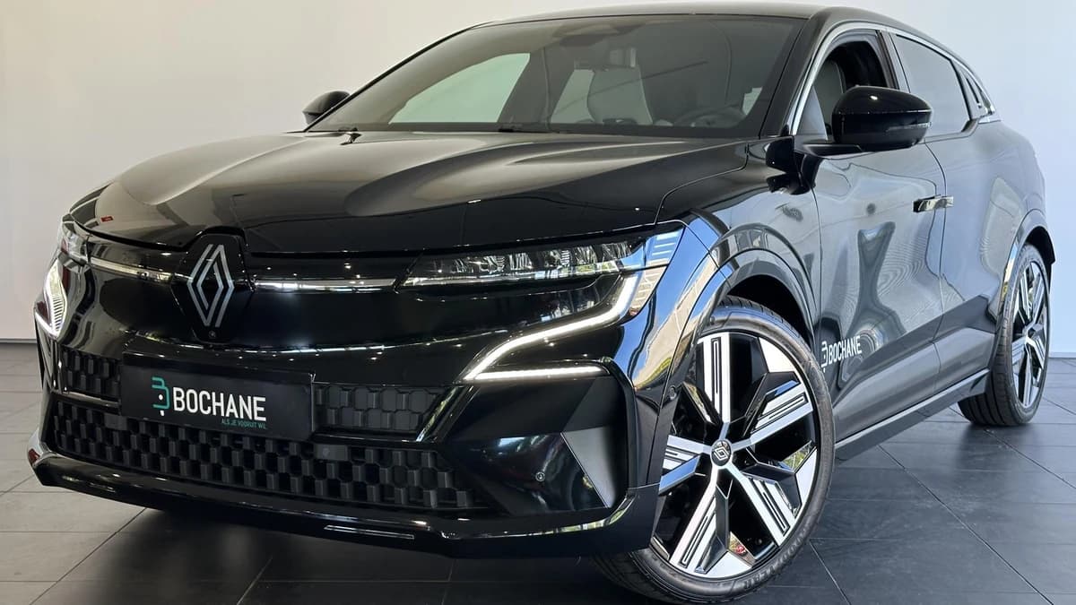 Renault Mégane E-Tech — foto 1