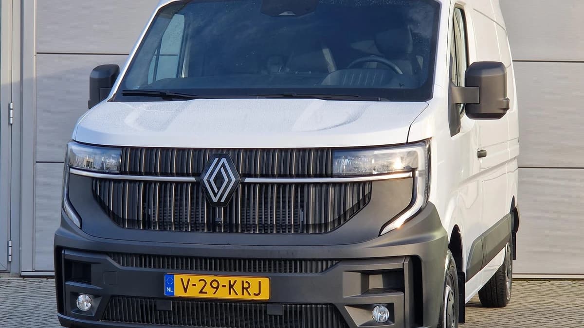 Renault Master — foto 1