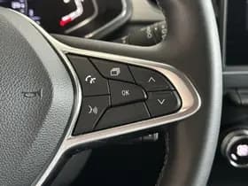 Renault Captur thumbnail 25
