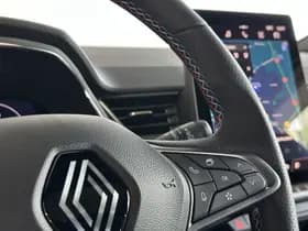 Renault Captur thumbnail 32