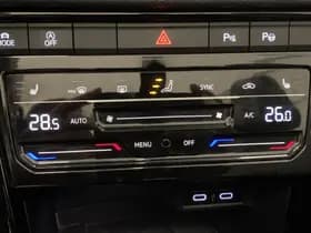 Volkswagen T-Roc thumbnail 13