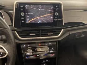 Volkswagen T-Roc thumbnail 3