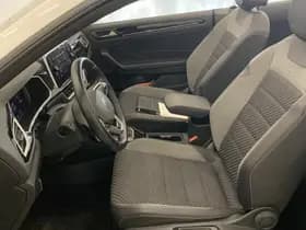 Volkswagen T-Roc thumbnail 7