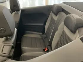 Volkswagen T-Roc thumbnail 8