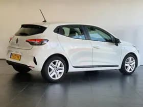 Renault Clio thumbnail 2