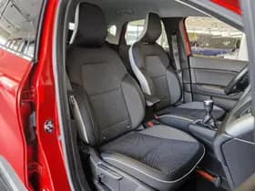 Renault Captur thumbnail 16