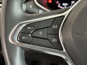 Renault Clio thumbnail 21