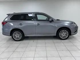 Mitsubishi Outlander thumbnail 16