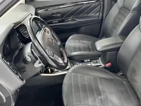 Mitsubishi Outlander thumbnail 7
