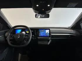 Renault Mégane E-Tech thumbnail 3