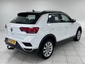 Volkswagen T-Roc thumbnail 2
