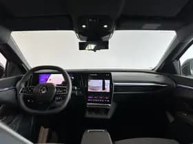 Renault Mégane E-Tech thumbnail 3