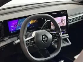 Renault Mégane E-Tech thumbnail 25