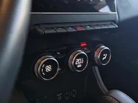 Renault Captur thumbnail 33