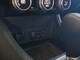 Renault Captur thumbnail 36