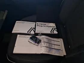 Renault Captur thumbnail 38