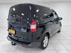 Ford Transit Courier thumbnail 2