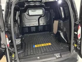 Ford Transit Courier thumbnail 8