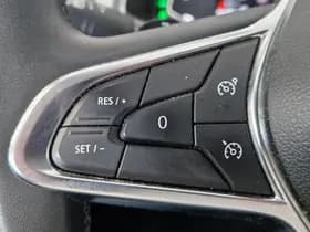 Renault Captur thumbnail 21