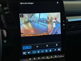 Renault Mégane E-Tech thumbnail 12