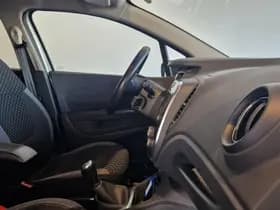 Renault Captur thumbnail 10