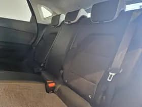 Renault Captur thumbnail 8
