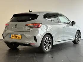 Renault Clio thumbnail 2