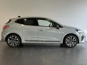 Renault Clio thumbnail 19