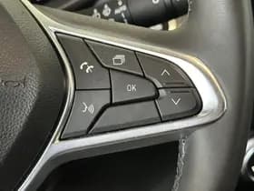 Renault Clio thumbnail 24