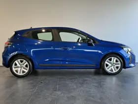 Renault Clio thumbnail 16