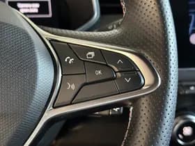 Renault Clio thumbnail 24