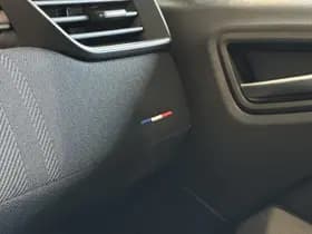 Renault Clio thumbnail 30