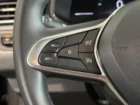 Renault Clio thumbnail 19