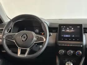 Renault Clio thumbnail 3