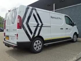 Renault Trafic thumbnail 2