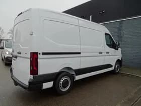 Renault Master thumbnail 2