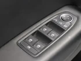 Renault Captur thumbnail 21
