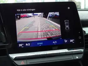 Renault Mégane E-Tech thumbnail 14
