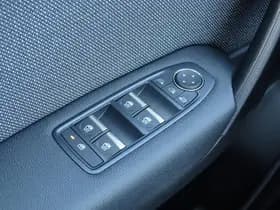 Renault Captur thumbnail 23