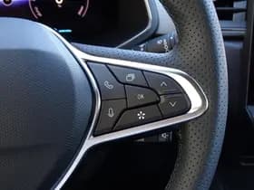 Renault Captur thumbnail 25