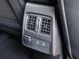 Renault Captur thumbnail 35